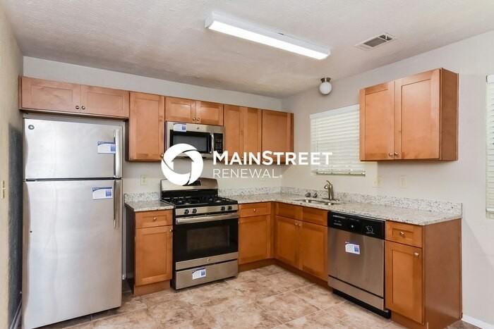 10420 Rillridge Ct - Photo 7 of 17