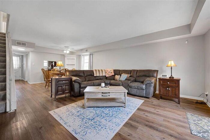 1008 21st Avenue Pl - Photo 3 of 23