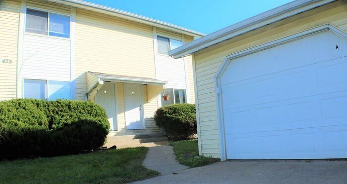 423 5th St #A - Photo 2 of 23