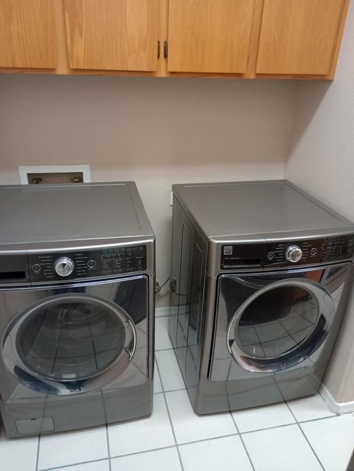 8340 W Concordia Dr #B - Photo 6 of 20