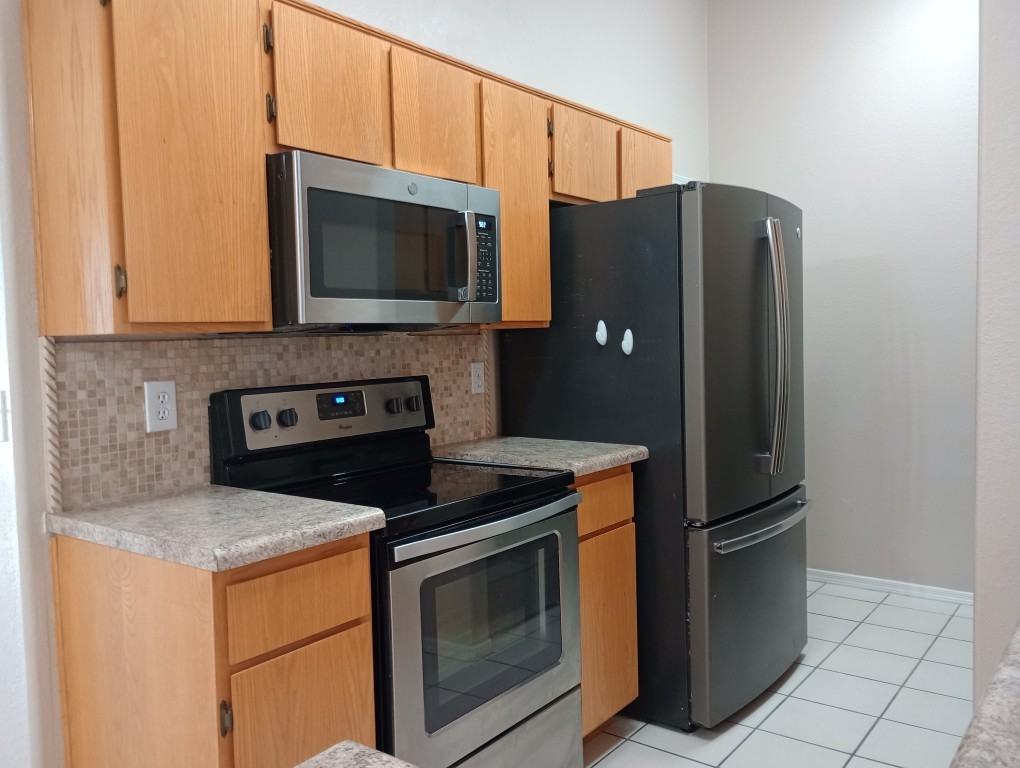 8340 W Concordia Dr #B - Photo 5 of 20