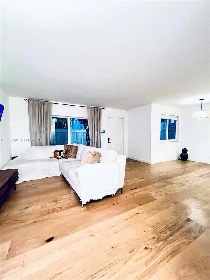 6855 Sw 45th Ln #1 - Photo 6 of 23