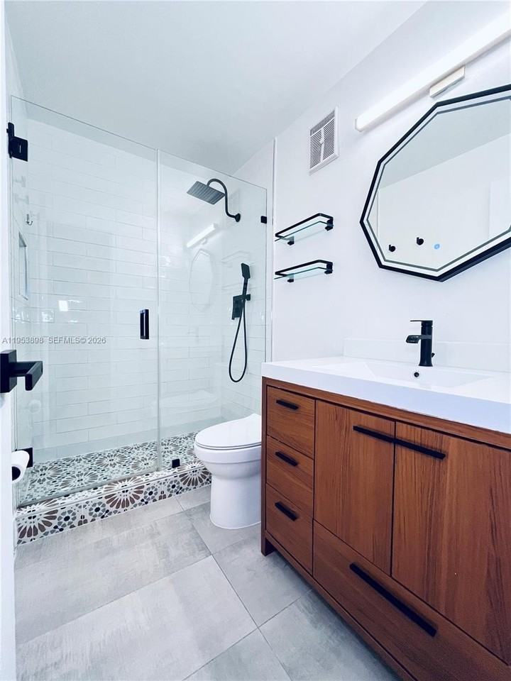 6855 Sw 45th Ln #1 - Photo 5 of 23