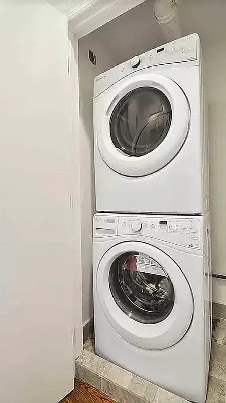 407 E 6th St #2 - Photo 6 of 8