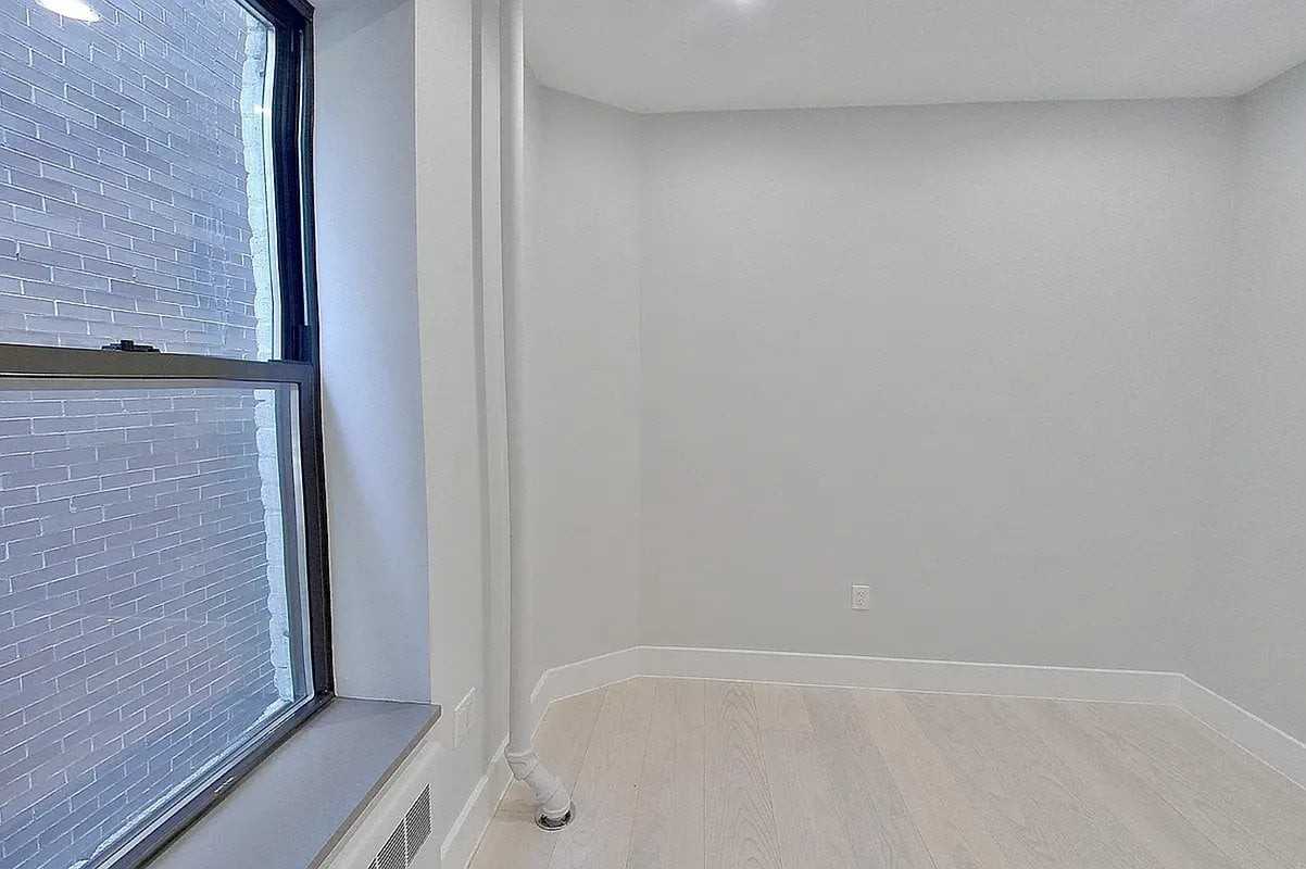 200 Stanton St #2 - Photo 3 of 6
