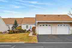 69 William And Mary Sq Unit B - Photo 1 of 1