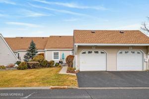 featured image of 69 William And Mary Sq Unit B