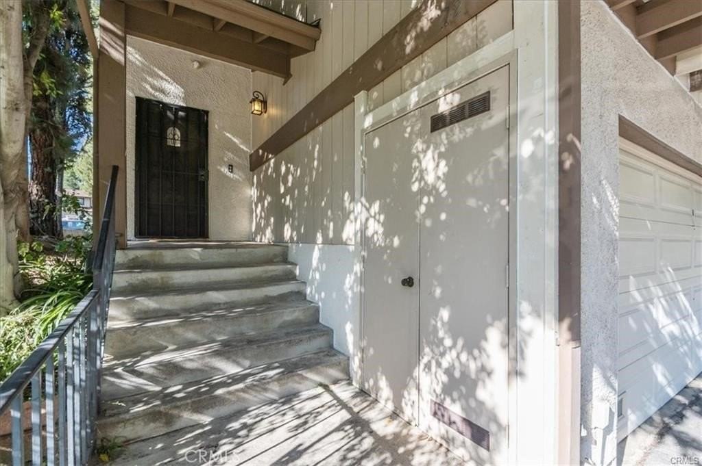 10831 Roycroft St #72 - Photo 4 of 33