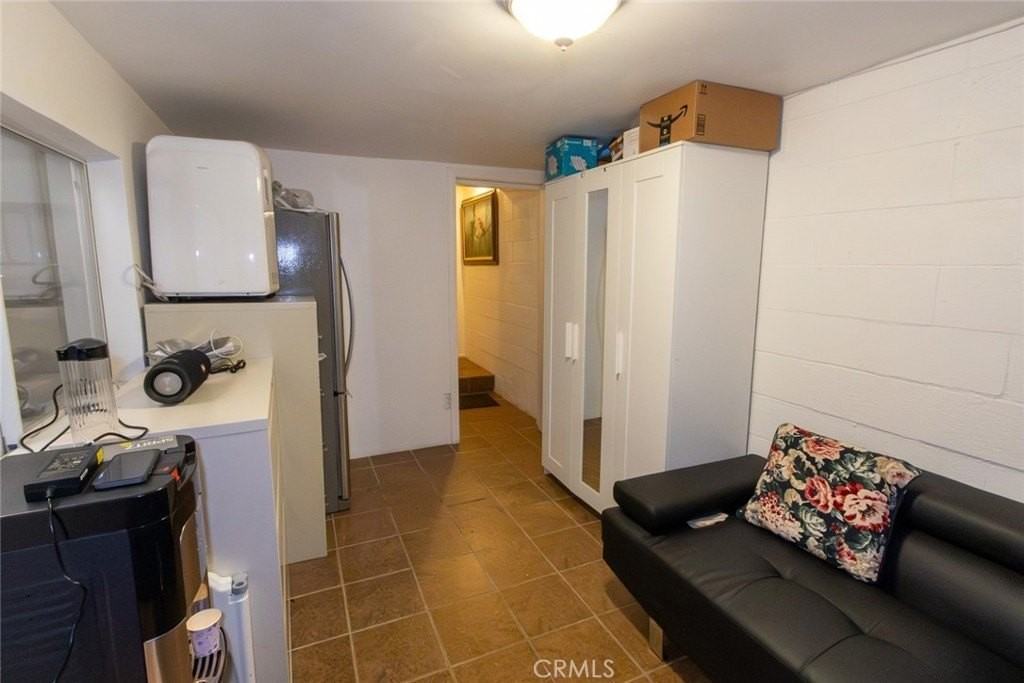 9551 Via Ricardo - Photo 3 of 30