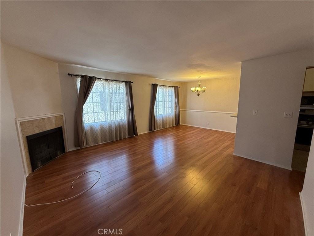 14758 Magnolia Blvd - Photo 2 of 17