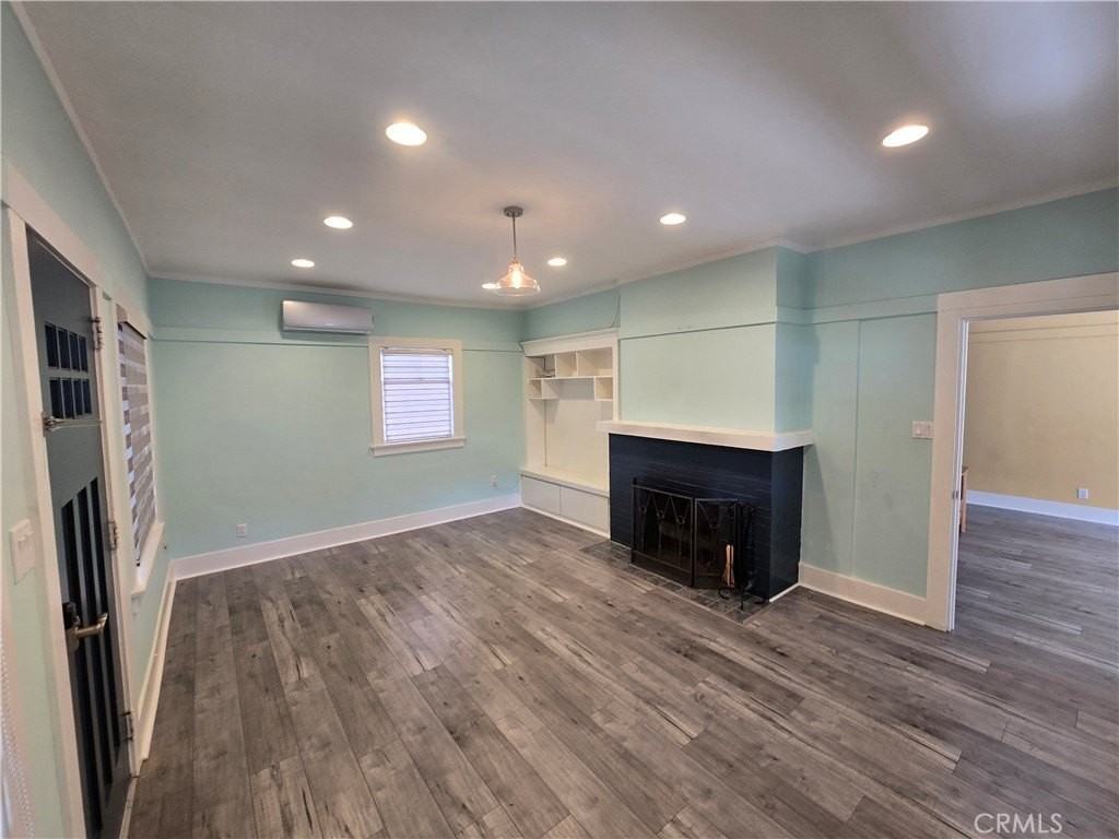 396 N Mentor Ave #396 - Photo 3 of 42