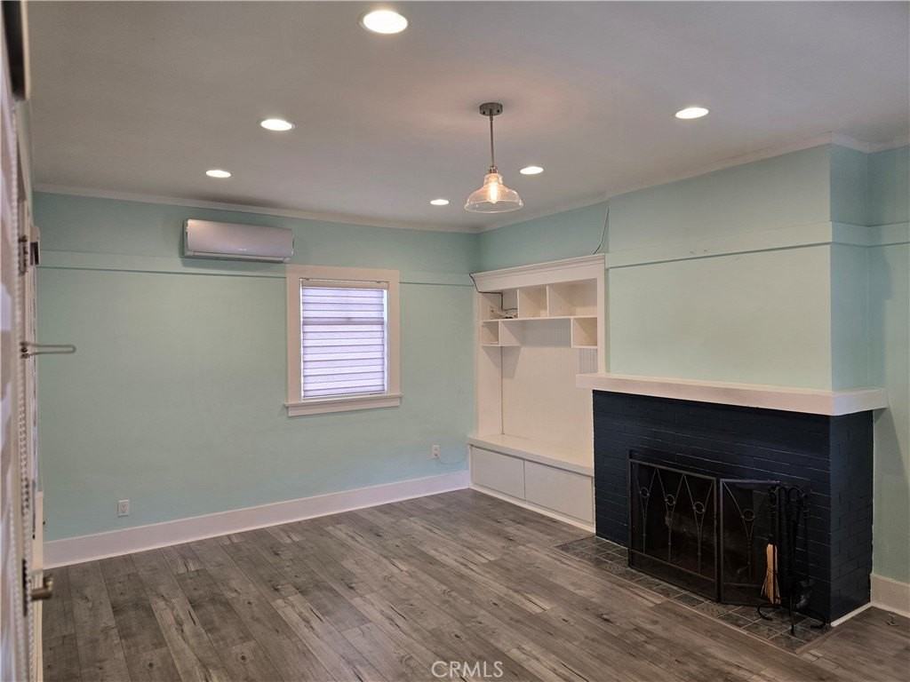 396 N Mentor Ave #396 - Photo 4 of 42