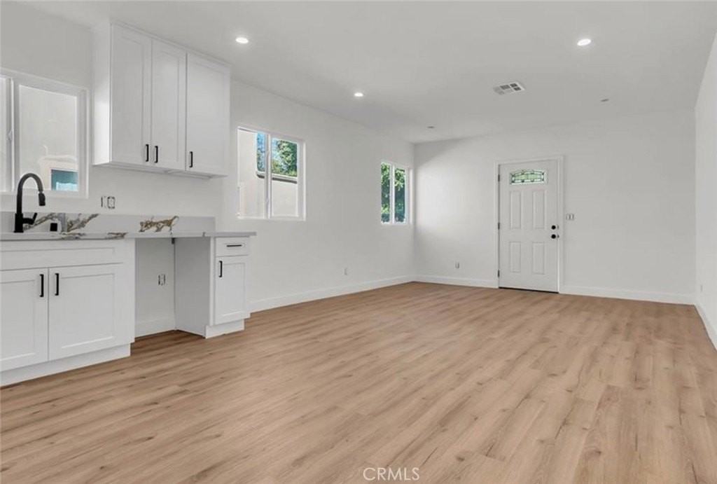 3918 W 28th St - Photo 3 of 6