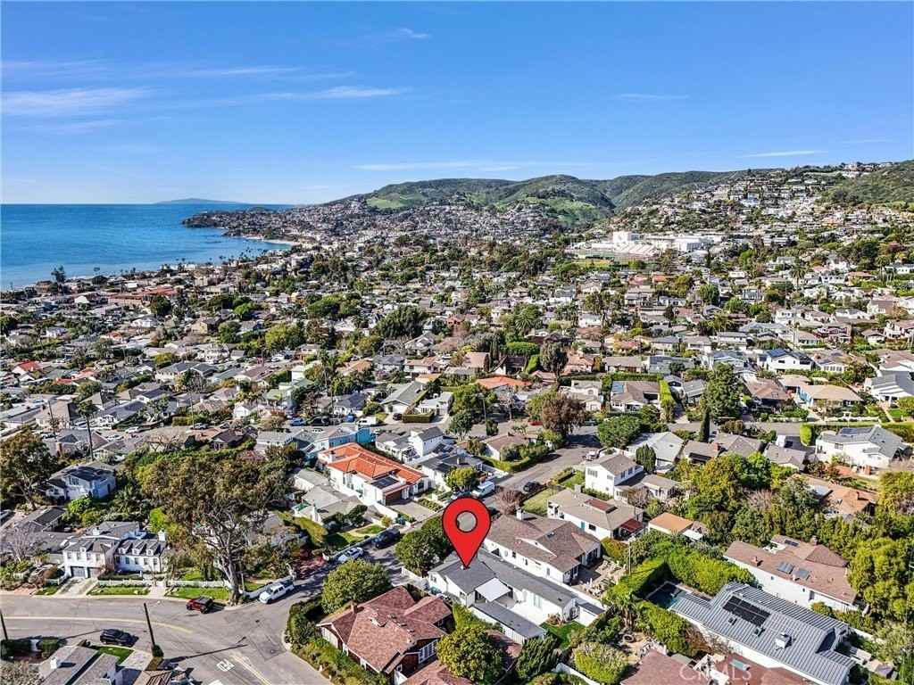 1260 Brangwyn Way - Photo 3 of 29