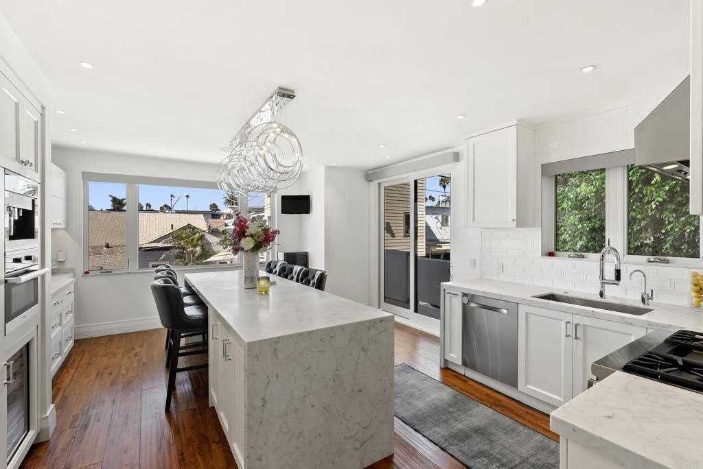 336 Gravilla St - Photo 7 of 21