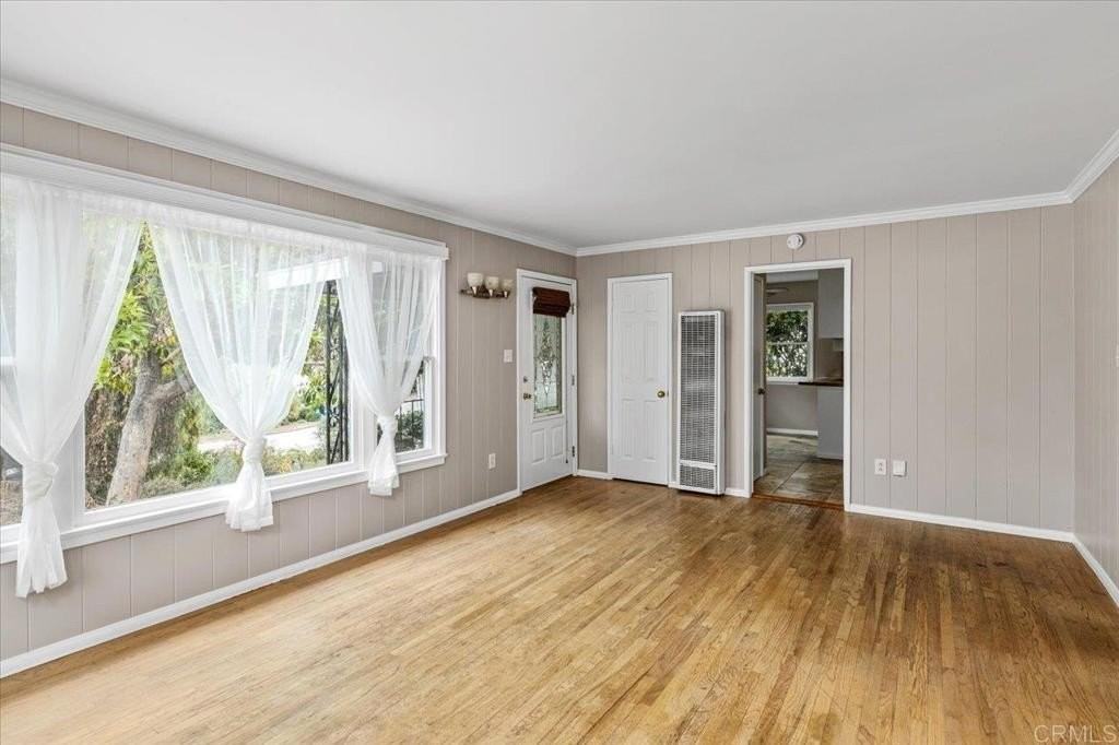 139 Hillside Ter - Photo 4 of 17