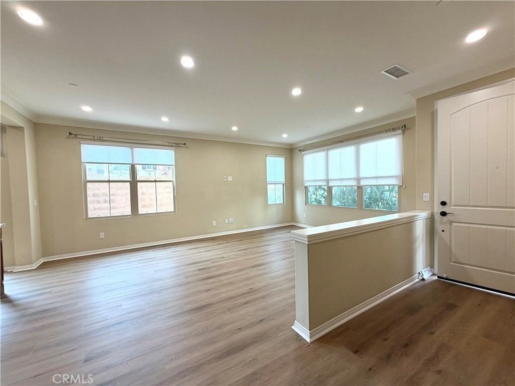 220 Kempton - Photo 3 of 14