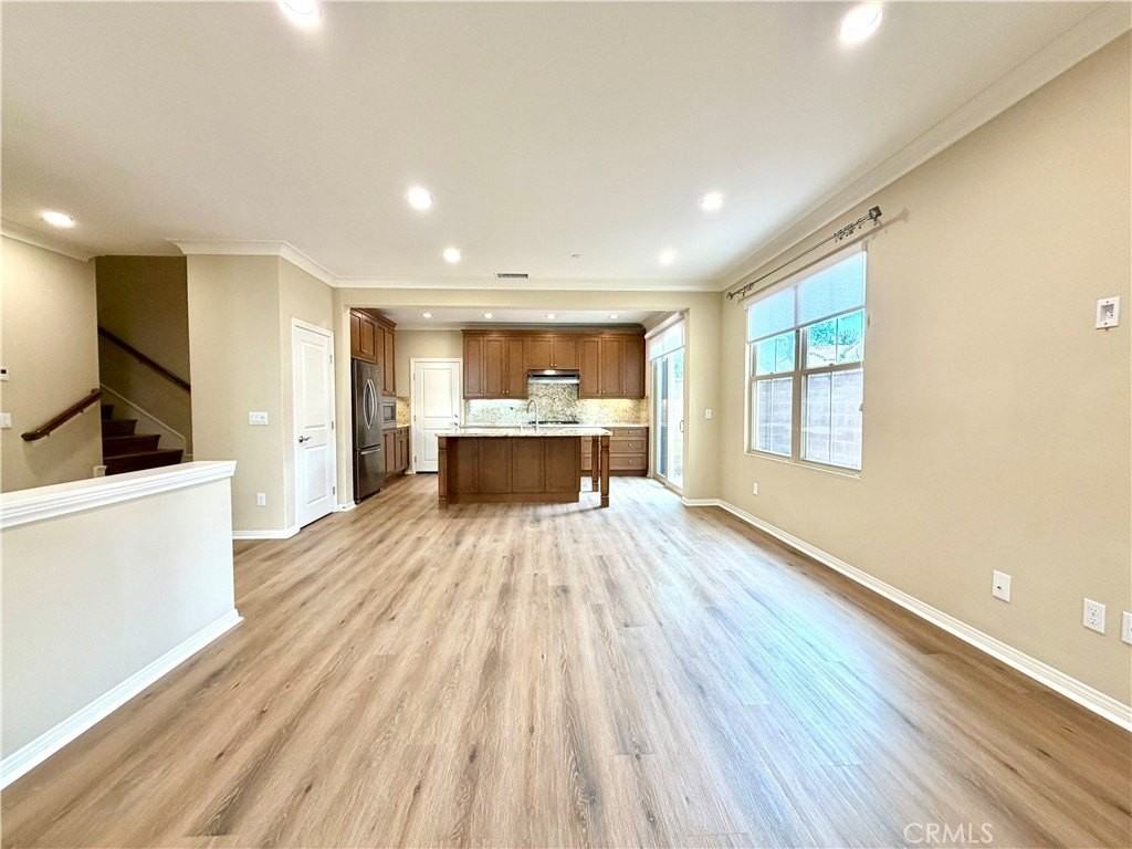 220 Kempton - Photo 4 of 14