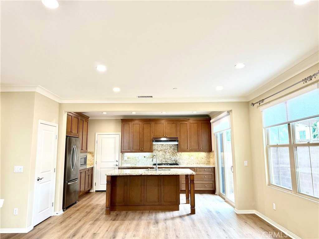 220 Kempton - Photo 5 of 14