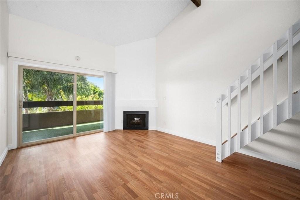 16893 Bluewater Ln - Photo 3 of 29