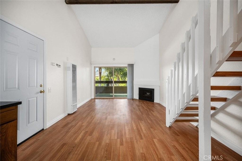 16893 Bluewater Ln - Photo 4 of 29