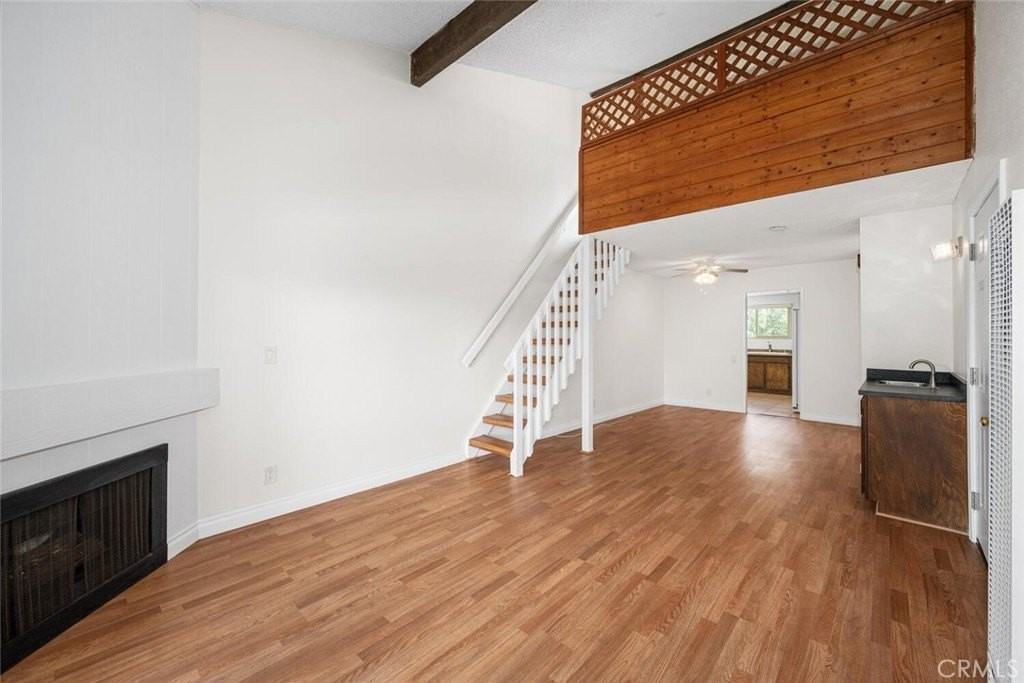 16893 Bluewater Ln - Photo 5 of 29