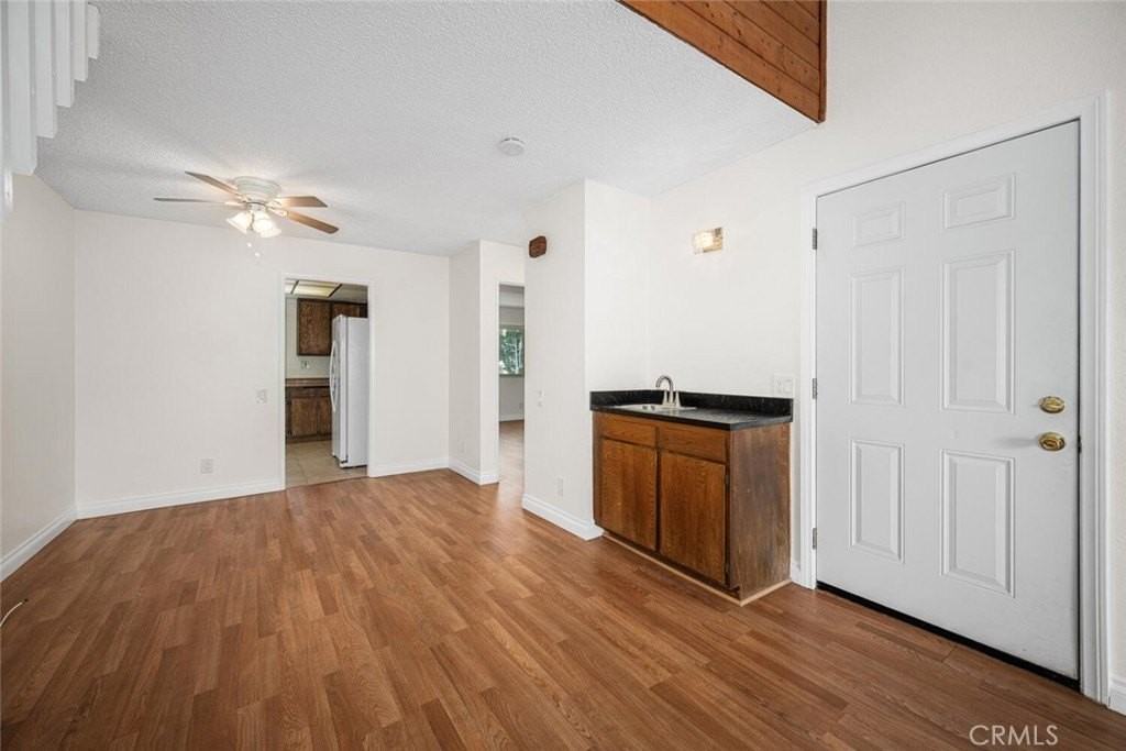 16893 Bluewater Ln - Photo 7 of 29