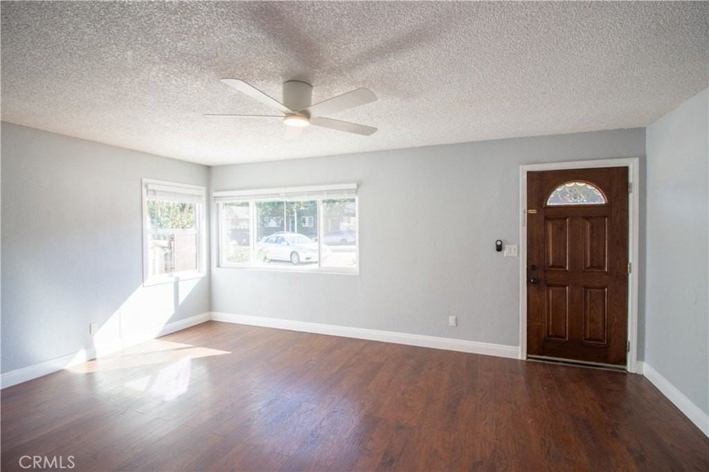 1133 Circle City Dr - Photo 2 of 7