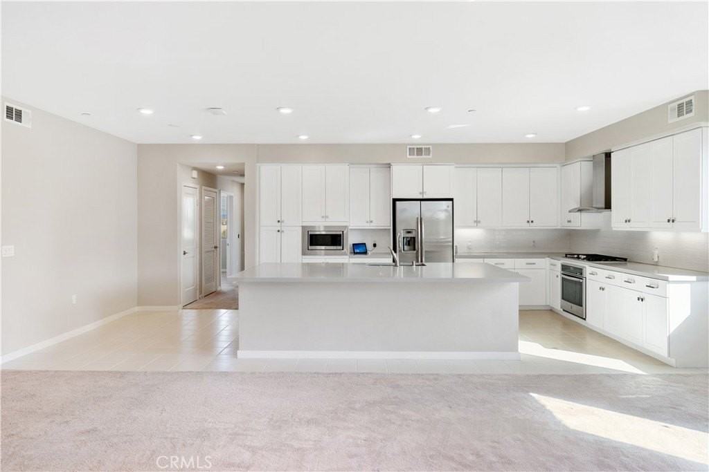 202 Tribeca - Photo 7 of 20