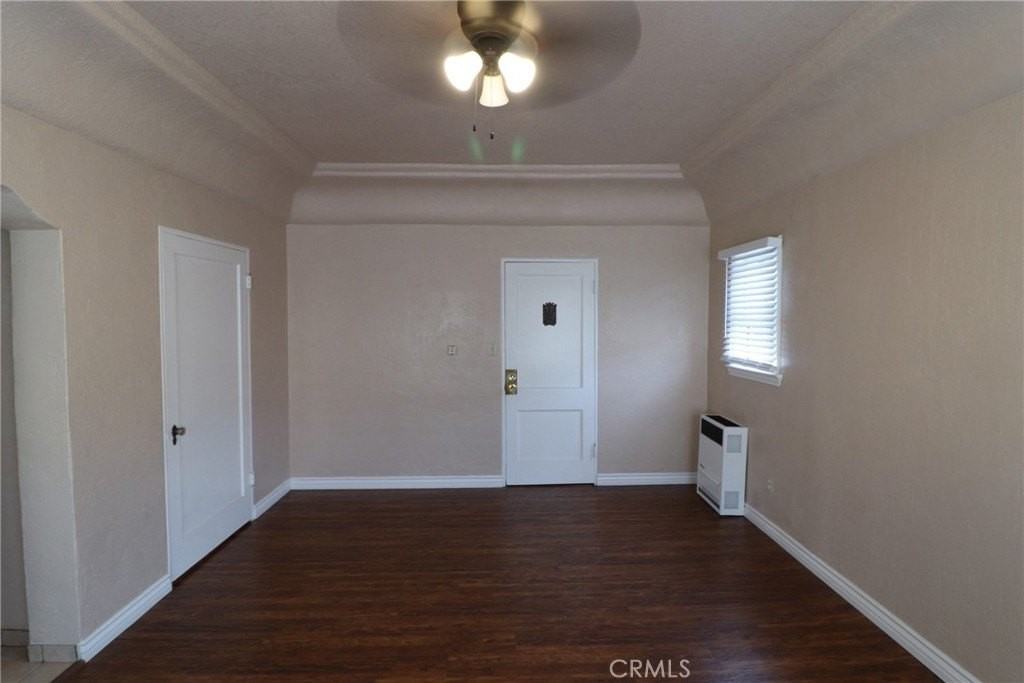 925 N Lacy St #4 - Photo 4 of 20