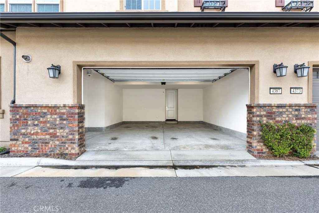 4387 Avocado Grove Ln - Photo 5 of 44