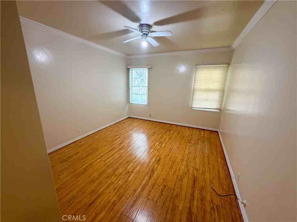 833 N Lacy St - Photo 4 of 9