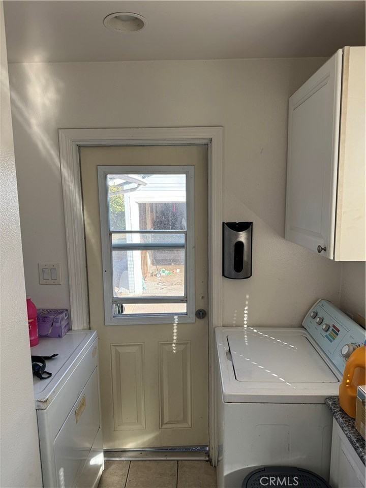 325 N Waverly St - Photo 7 of 16