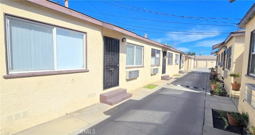 6702 Flora Ave #B - Photo 2 of 31