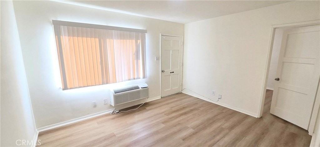 6702 Flora Ave #B - Photo 3 of 31