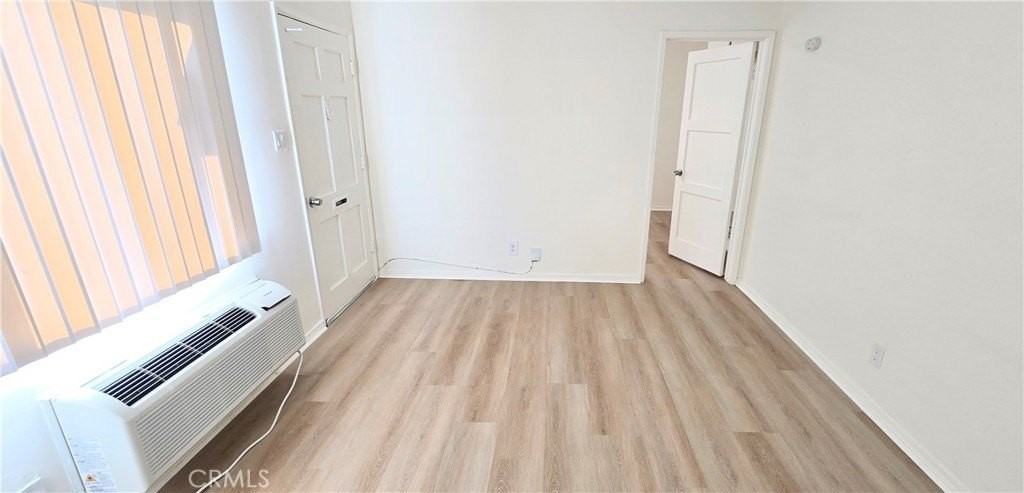 6702 Flora Ave #B - Photo 6 of 31