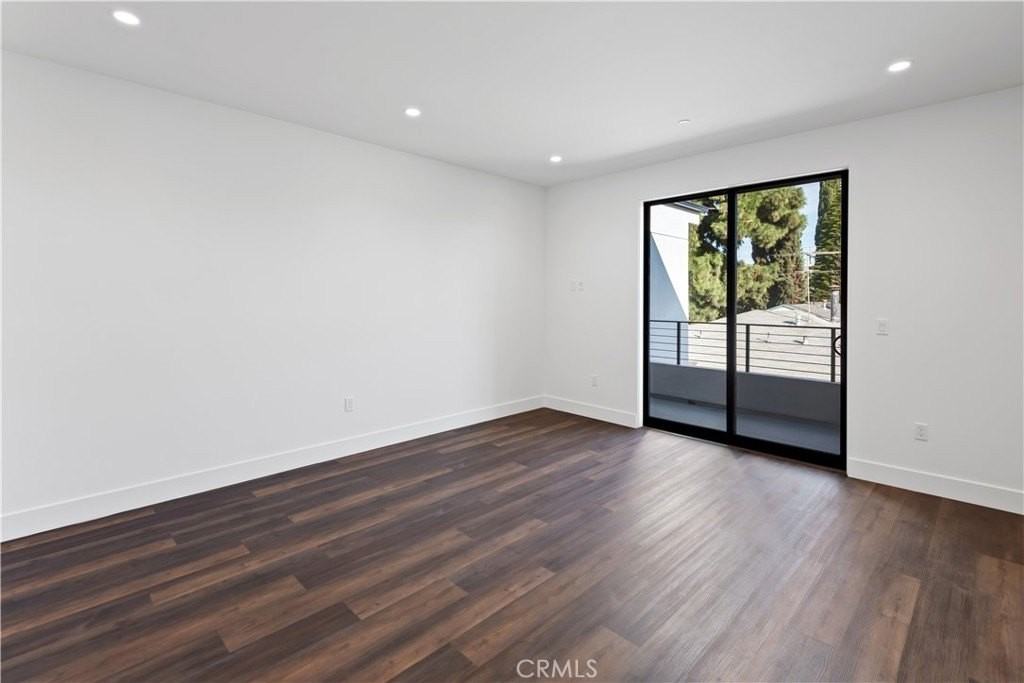 12300 Oxnard St #3 - Photo 5 of 15