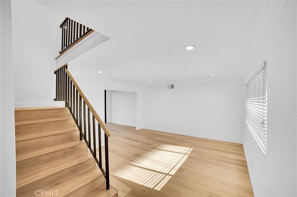 18839 Miranda St - Photo 4 of 31