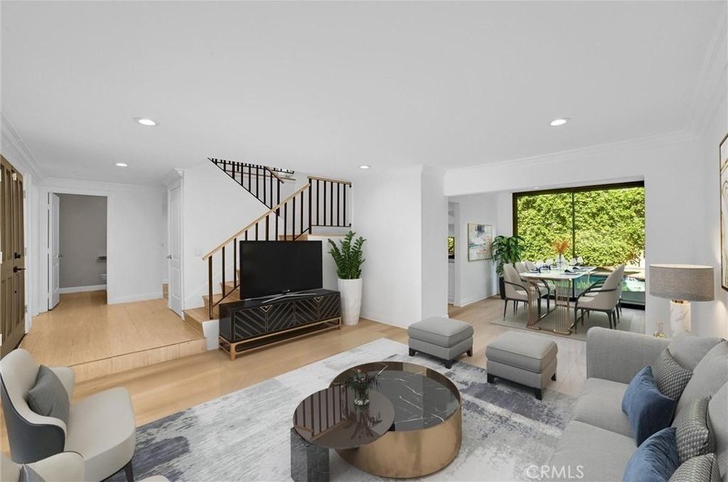 18839 Miranda St - Photo 7 of 31