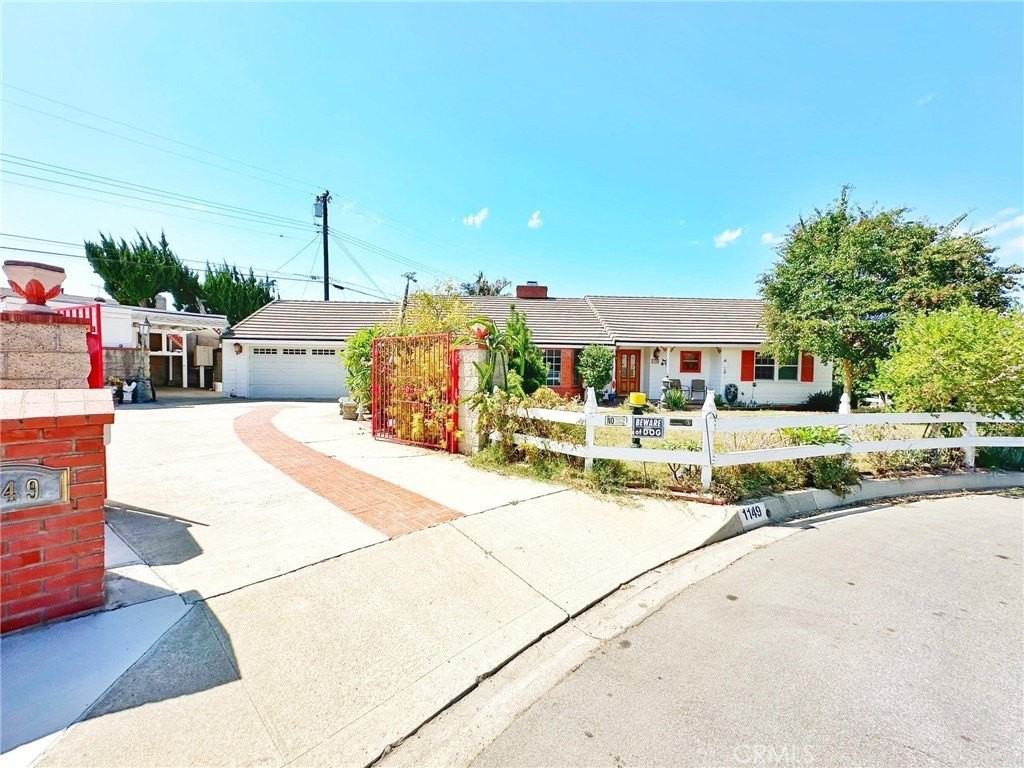 1149 S Rimsdale Dr - Photo 3 of 30