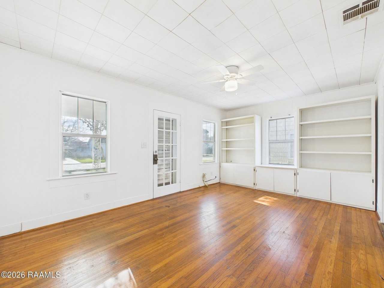 714 Saint Thomas St - Photo 7 of 22