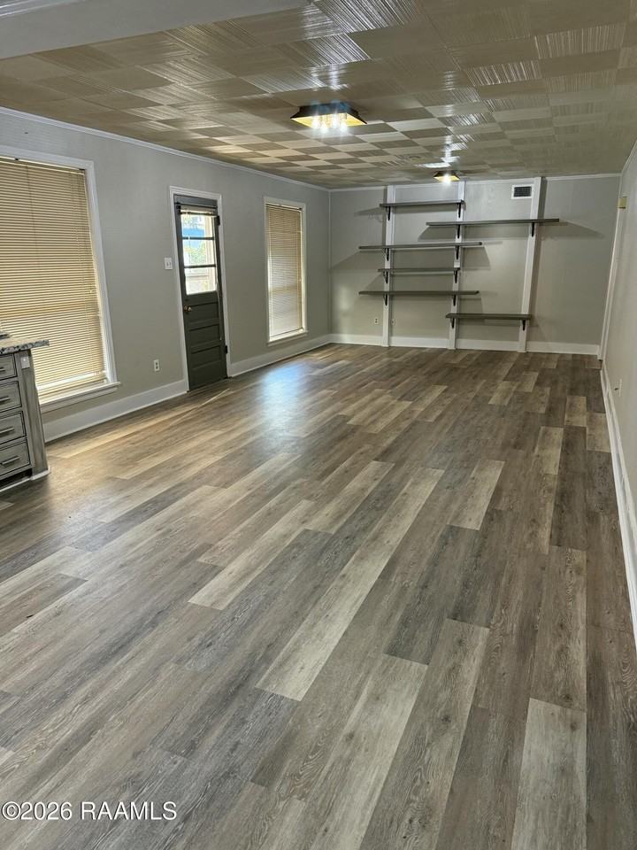 104 Avalon St - Photo 6 of 15