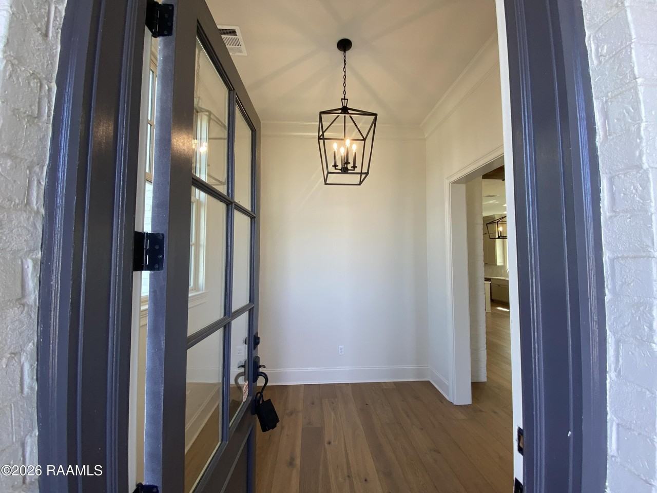 2110 Belfleur St - Photo 2 of 34