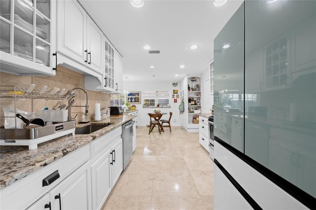 1838 Nw 93rd Ter - Photo 4 of 38