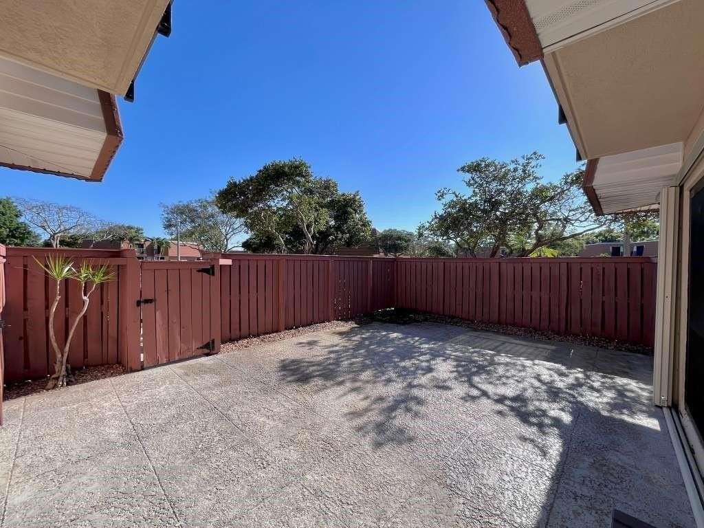 2971 Waterford Dr N #2971 - Photo 4 of 23