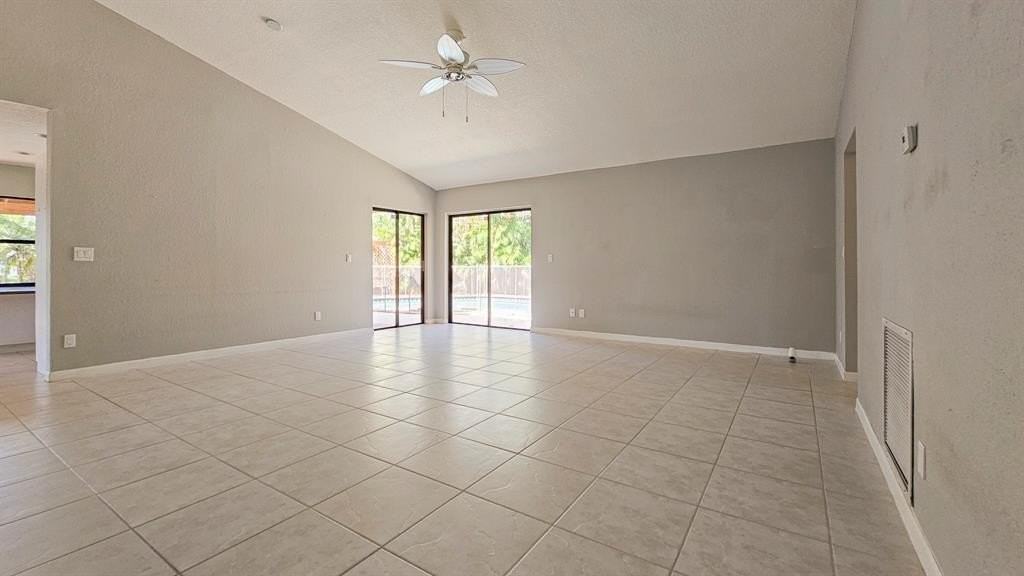 2840 Begonia Way - Photo 7 of 25