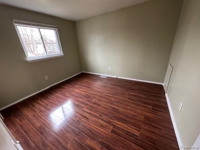 2010 Guthrie Ave - Photo 7 of 10