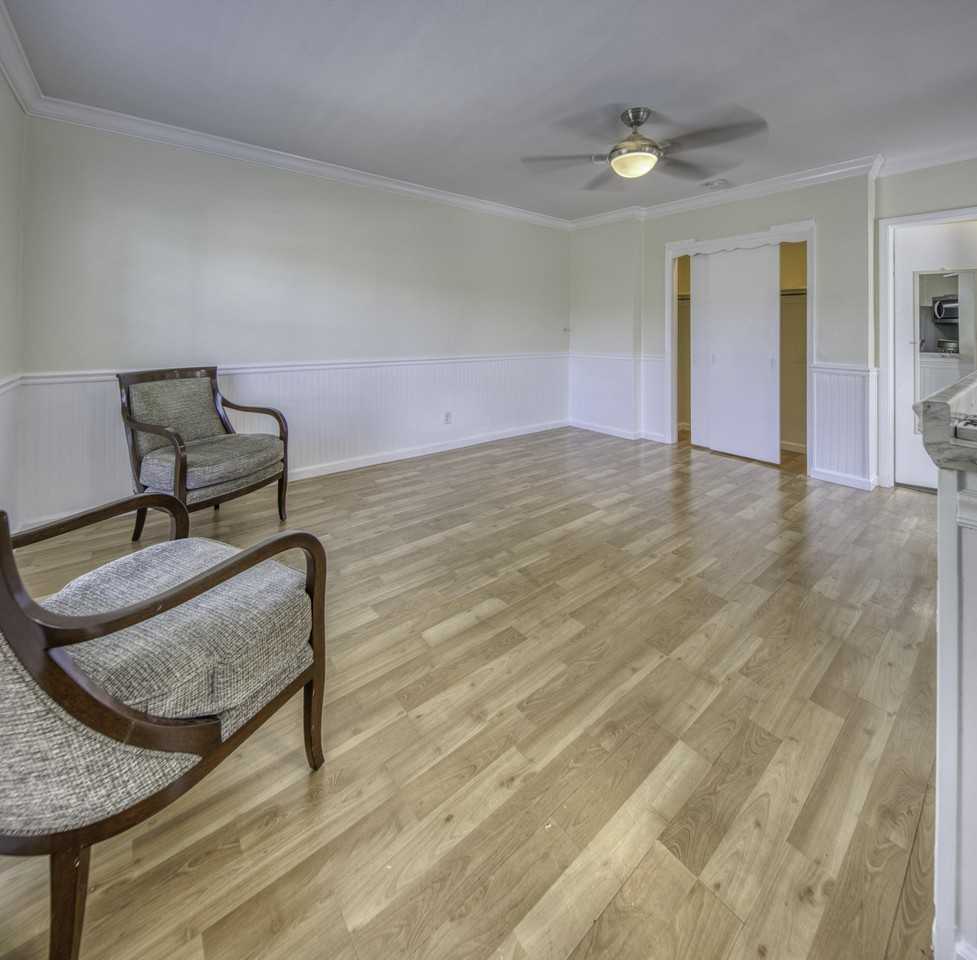 115 S Palmway #8 - Photo 3 of 13