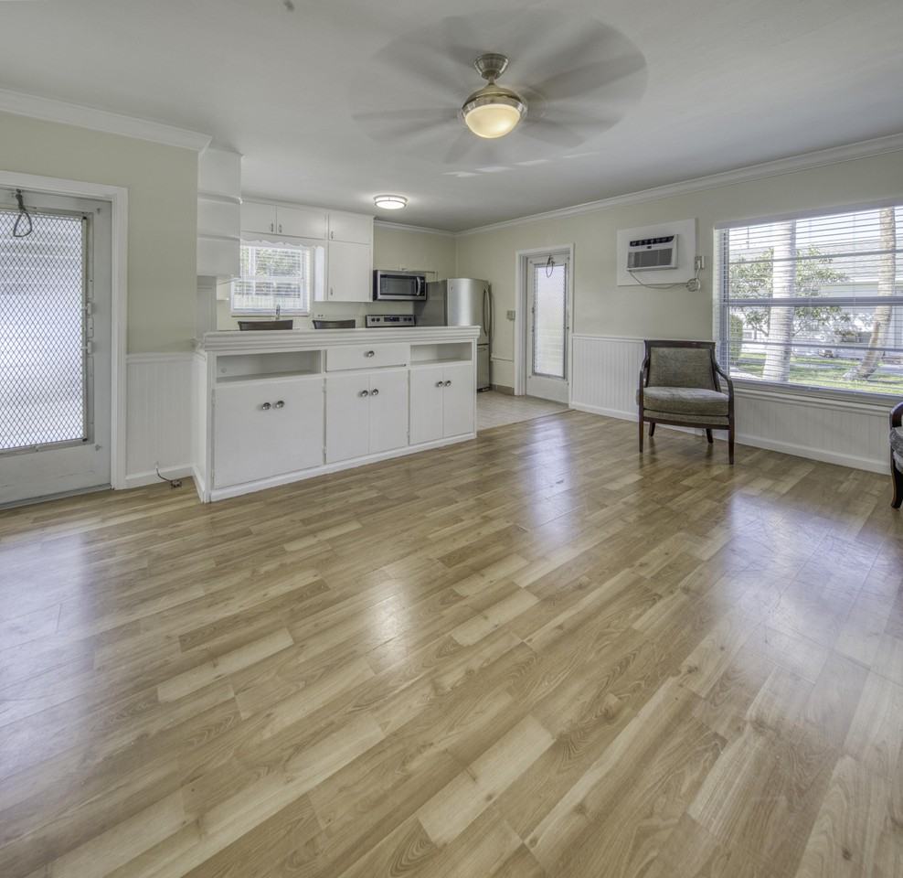 115 S Palmway #8 - Photo 4 of 13