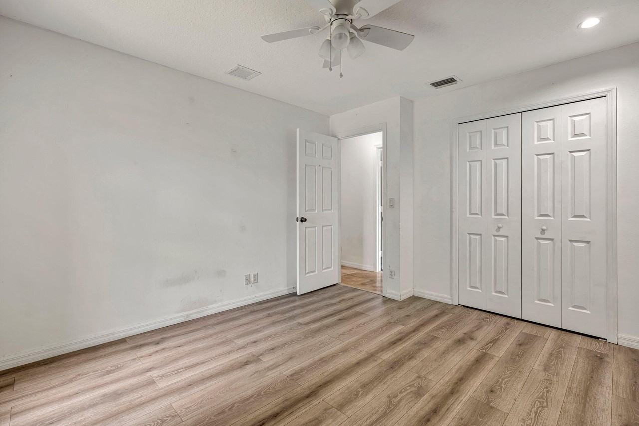 997 Sw Eureka Ave - Photo 4 of 43